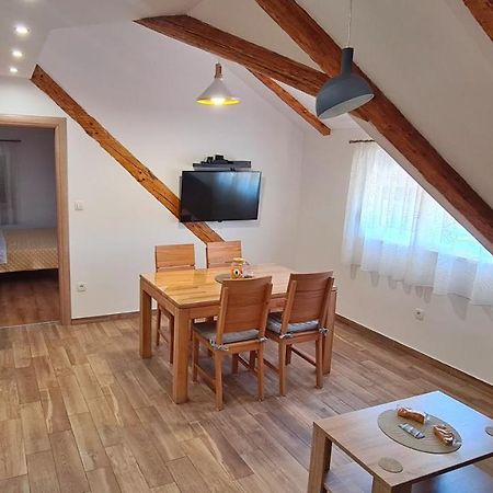 Attic Split Apartment Near City Centre Ngoại thất bức ảnh