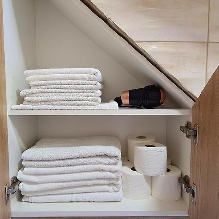 Attic Split Apartment Near City Centre Ngoại thất bức ảnh