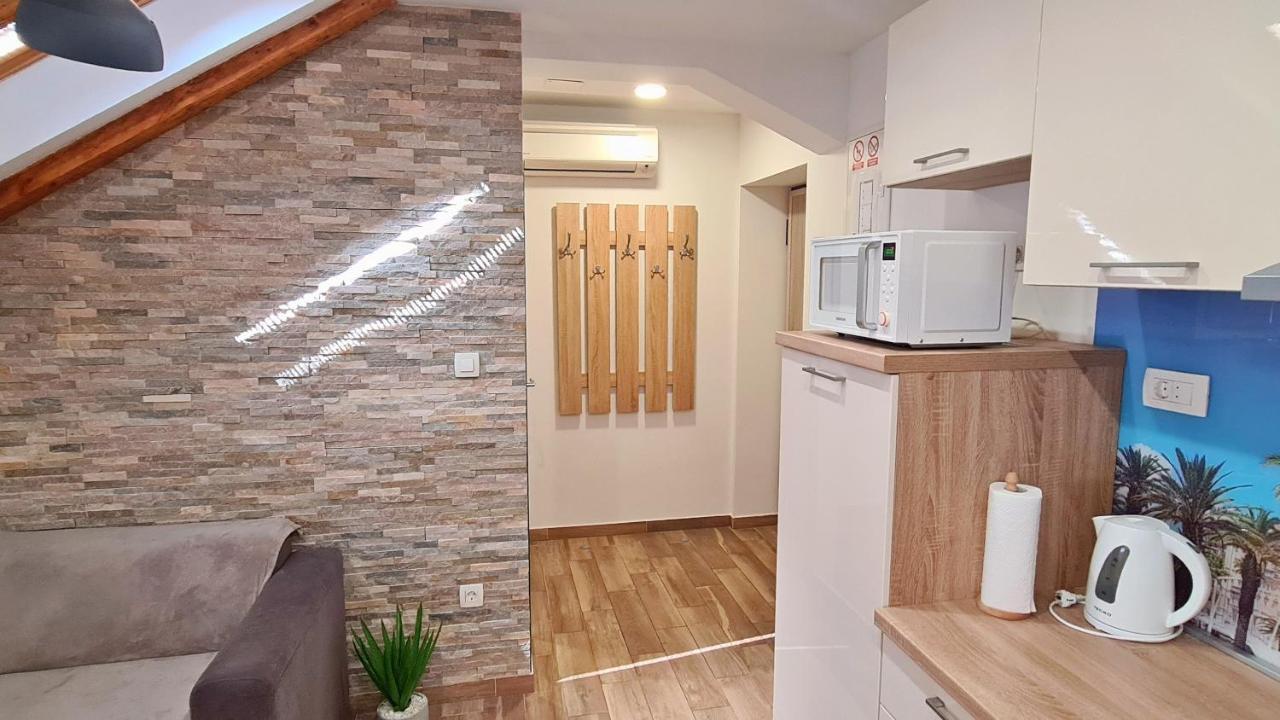 Attic Split Apartment Near City Centre Ngoại thất bức ảnh